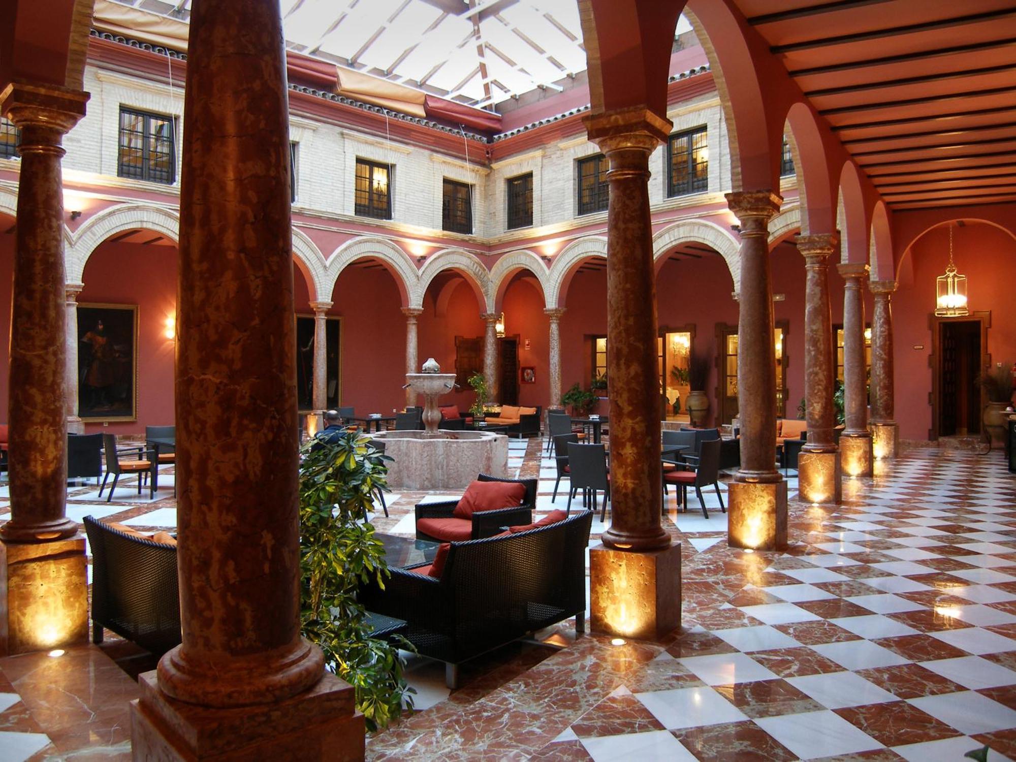 5 Hoteles para Parejas Cerca de Antonio Martin Puerto, Lucena