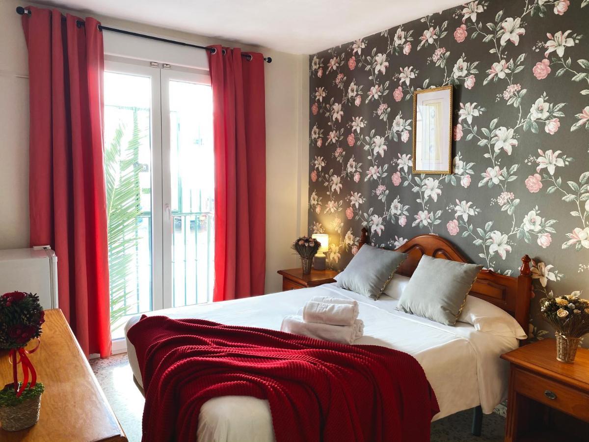 4 Hoteles Céntricos en Nerja que Simplifican tu Estancia