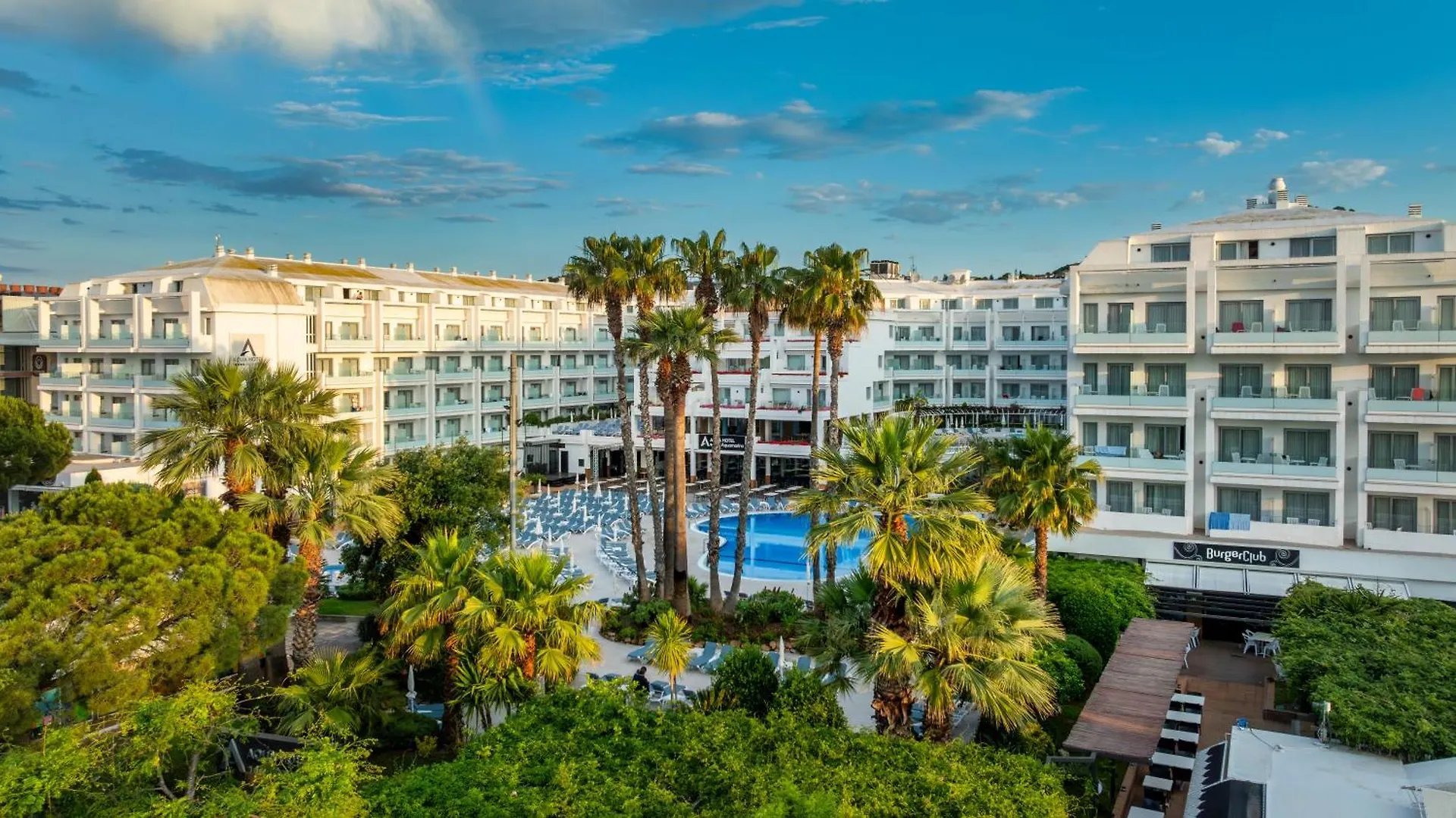 Cerca de Marineland Catalunya: 15 Hoteles de Playa Comparados