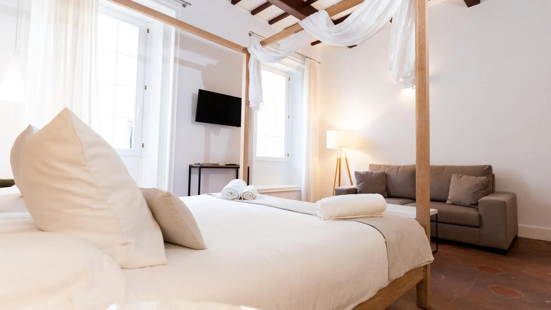 Cerca de la Fortaleza de La Mola: 5 Hoteles de Menorca Comparados