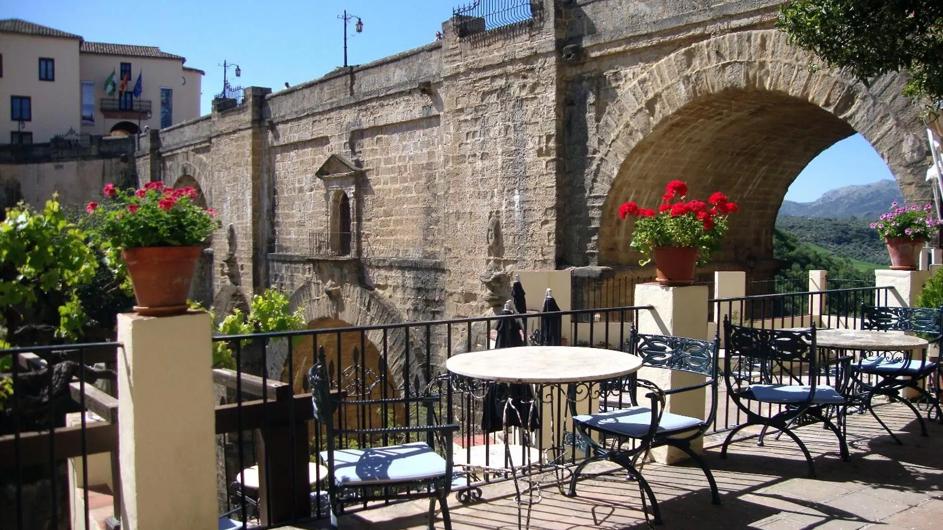 4 Hoteles Cerca de San Juan de Letrán que Vale la Pena Reservar