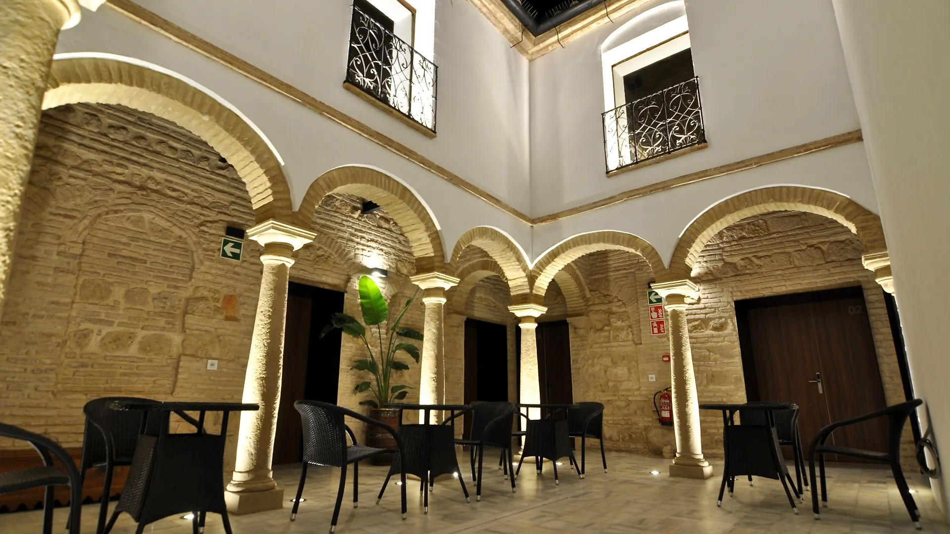 4 Hoteles Céntricos Cerca del Alcázar de los Reyes Cristianos