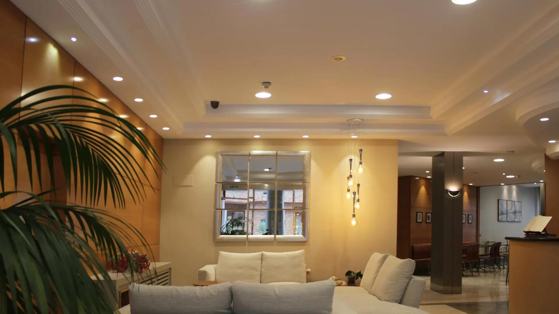 4 Hoteles Céntricos Bien Situados junto al Registro Civil de Oviedo