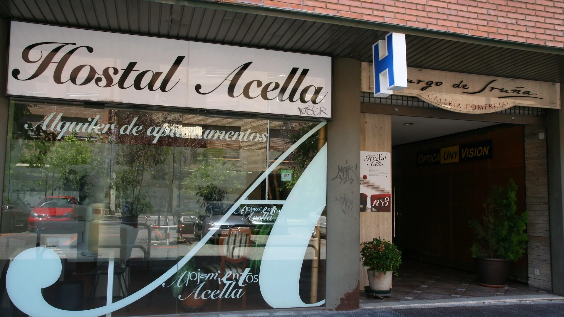 9 Hoteles Céntricos en Pamplona Cerca del Convento MM Ursulinas
