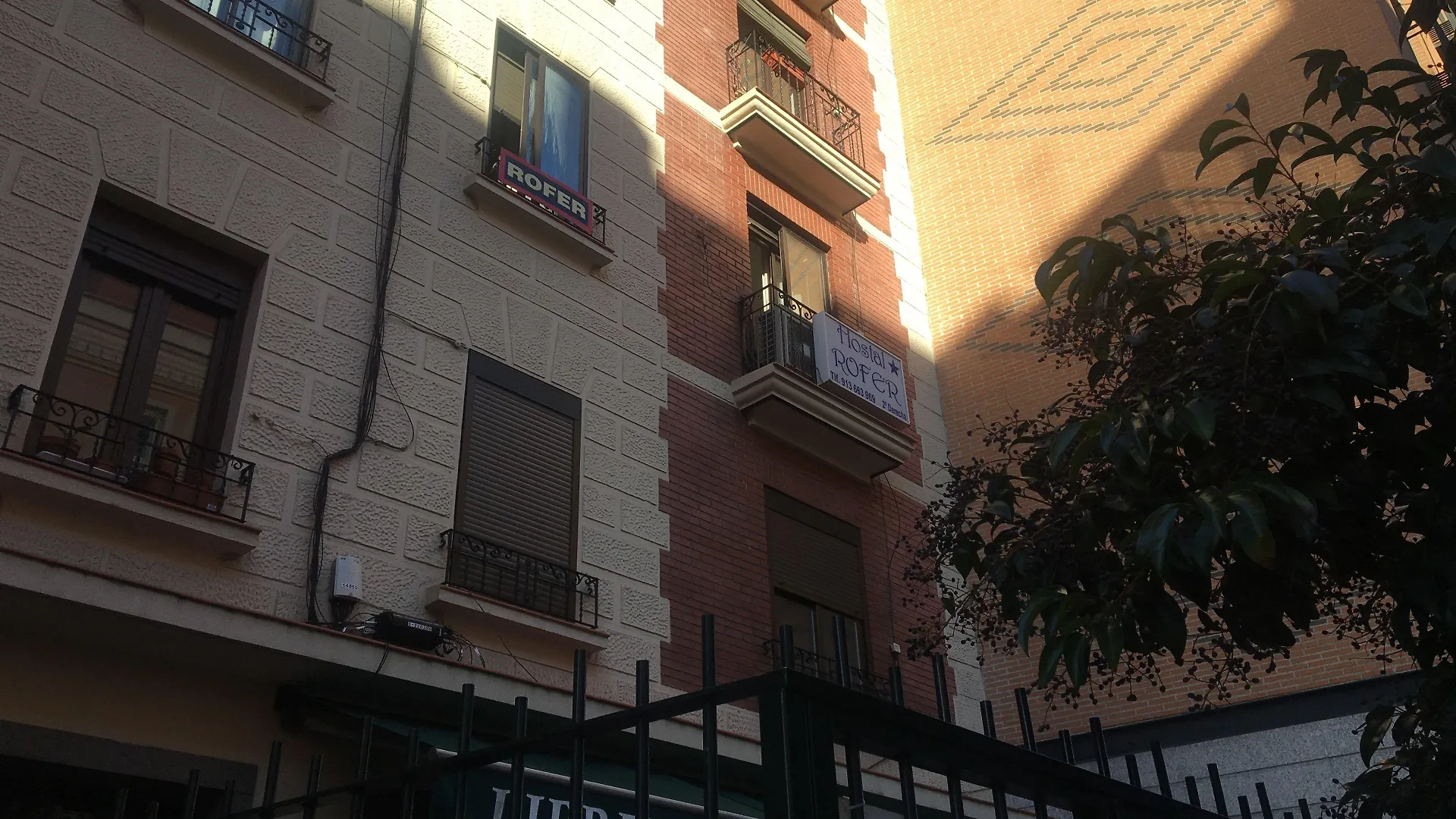 6 Alojamientos Baratos en Madrid Río que Vale la Pena Reservar