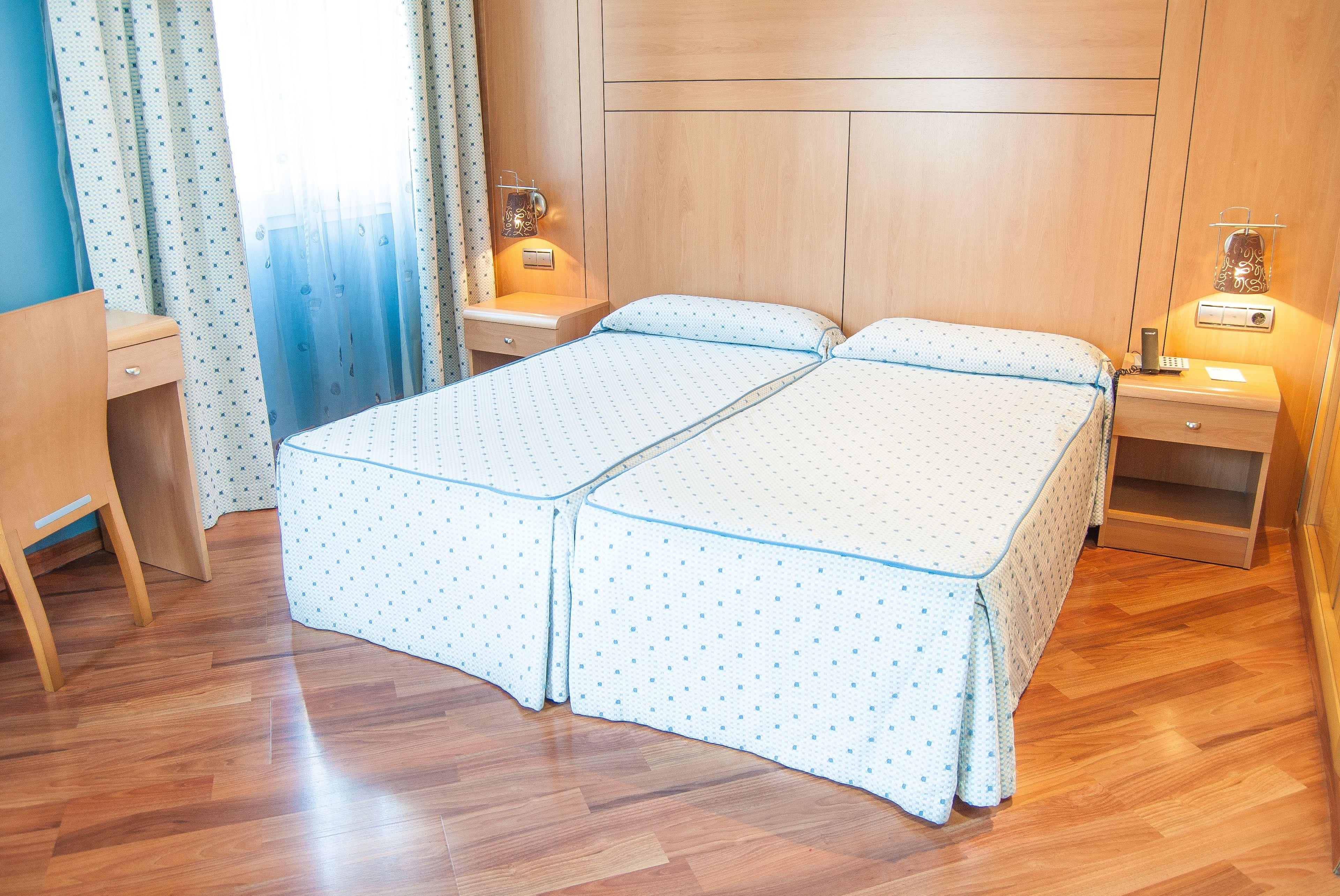 8 Hoteles Céntricos cerca de la Alhambra con Fácil Acceso